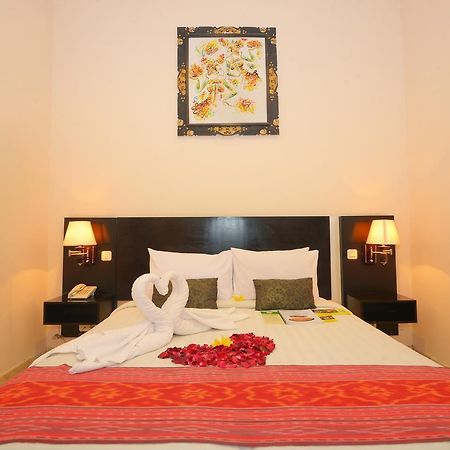 Andari Legian Hotel Bali Buitenkant foto