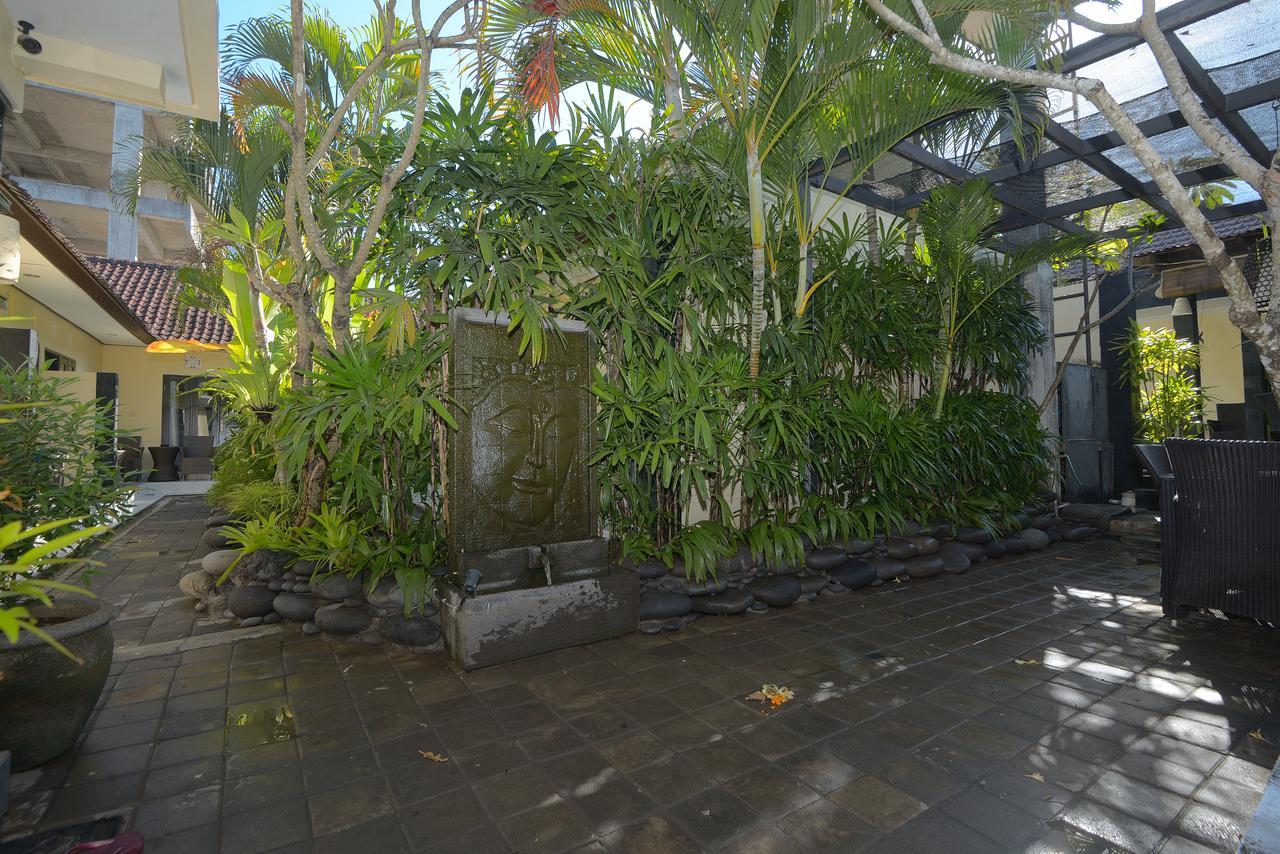 Andari Legian Hotel Bali Buitenkant foto